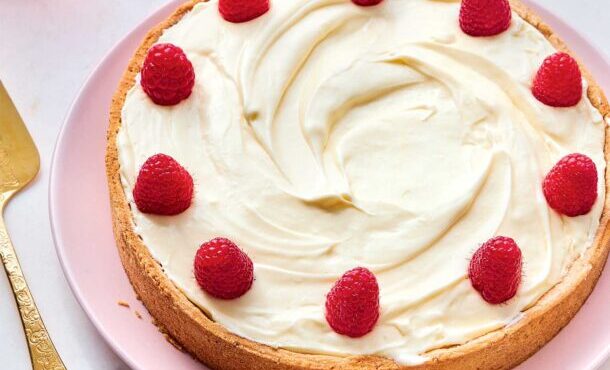 τάρτα-με-κρέμα-βανίλιας-και-σμέουρα-563159542