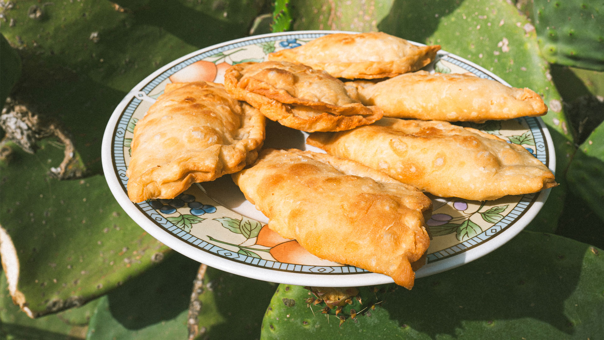 Βαγγελίτσα-Ραφαέλα Ρούσσου από την Αμοργό: Οι κατσαρόλες της δεν ξέρουν τι θα πει ξένο υλικό-4