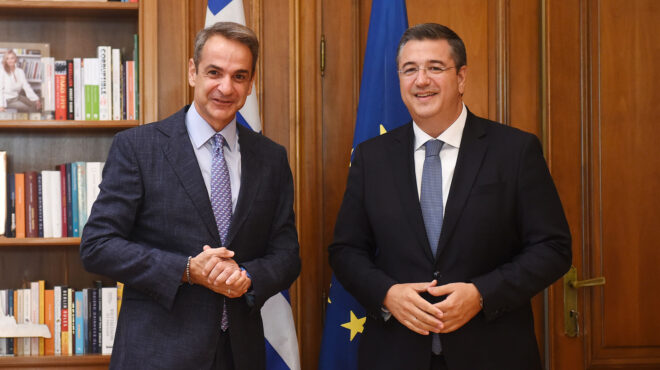 με-δεξιό-διαβατήριο-στις-βρυξέλλες-563154955