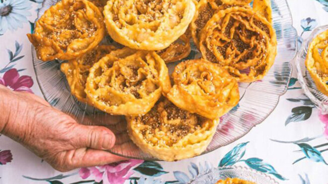 ξεροτήγανα-κεντητά-από-την-ανάφη-563170930