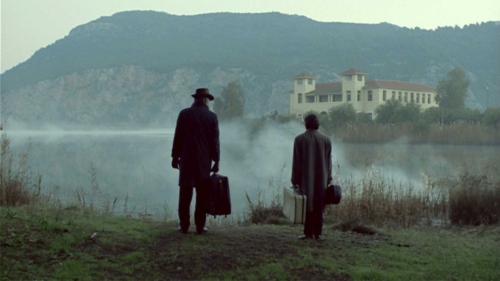 Εκτός από ταινίες, ο Σταύρος Τσιώλης έγραφε και θεατρικά-3