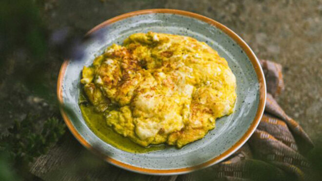 μανουρομελέτα-ομελέτα-με-τυρί-μανούρ-563224072