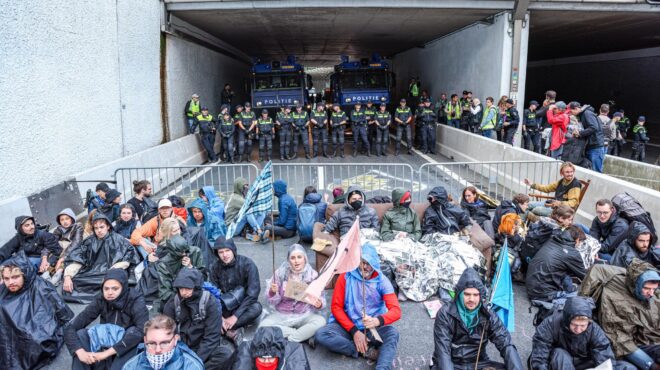 ολλανδία-ακτιβιστές-για-το-κλίμα-απέκ-563221459