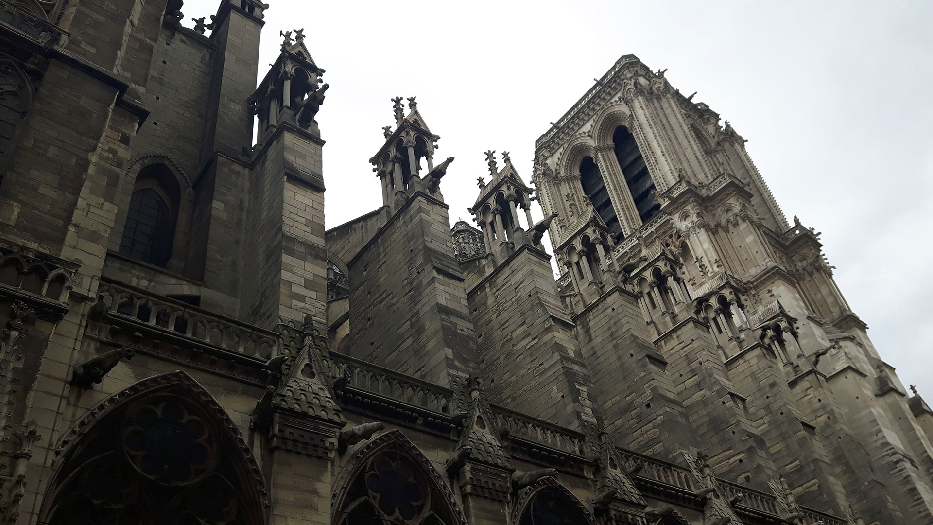 Οι καμπάνες της Παναγίας των Παρισίων επέστρεψαν-1