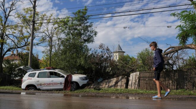 ρουμανία-φωτιά-στο-κοινοβούλιο-αναζη-563221747