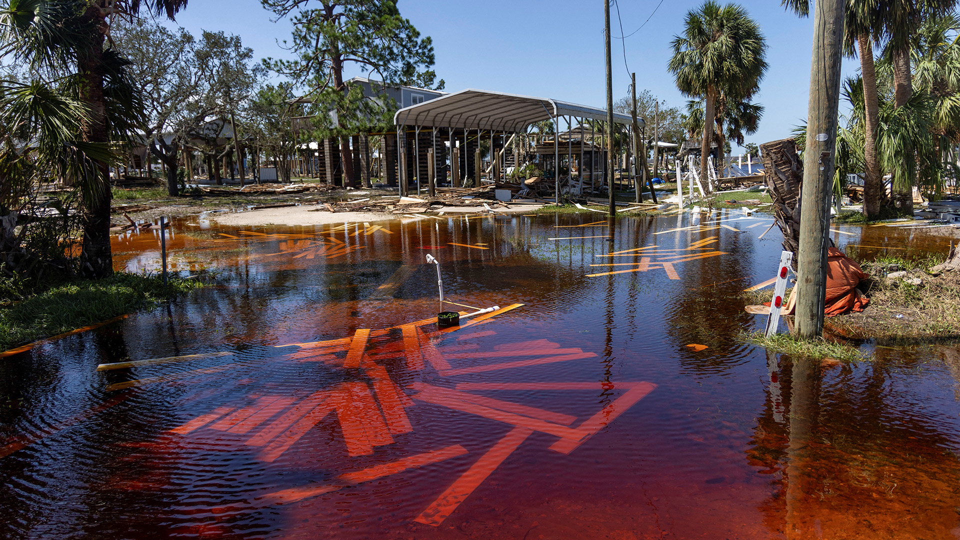 ΗΠΑ: Τουλάχιστον 53 οι νεκροί από το πέρασμα του τυφώνα Ελίν – Ανυπολόγιστες καταστροφές-2