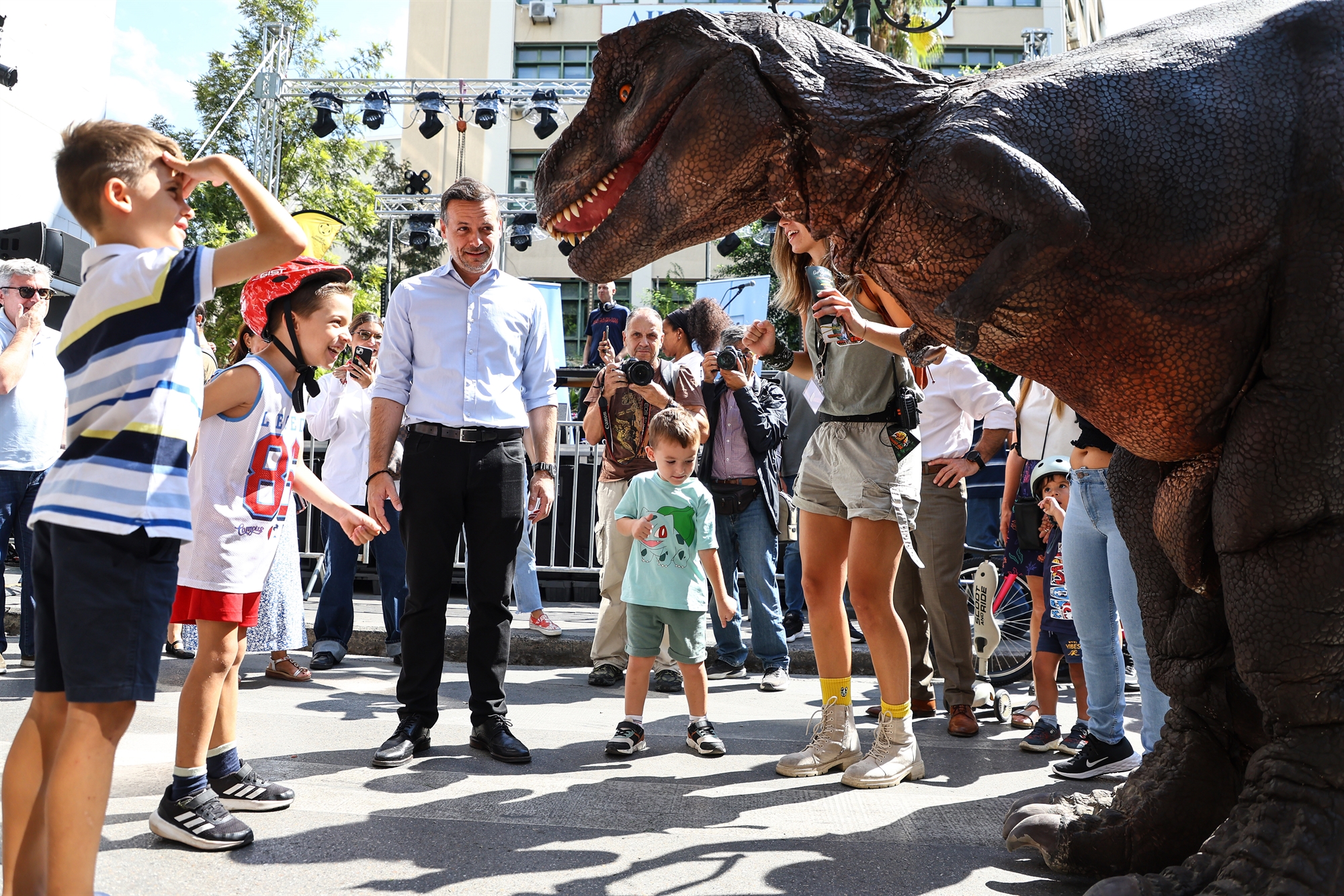 Ολα είναι δρόμος (και καφενεία)-18