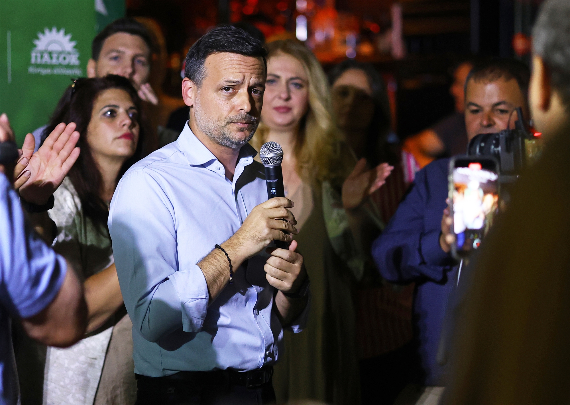 Ολα είναι δρόμος (και καφενεία)-15