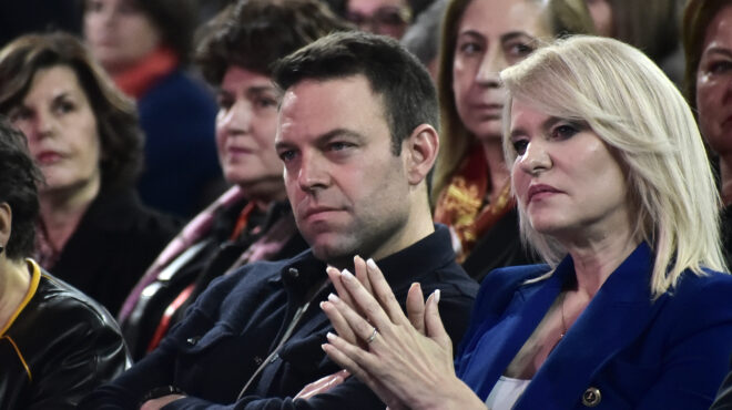 τζάκρη-ο-κασσελάκης-ούτε-φεύγει-από-τ-563216080