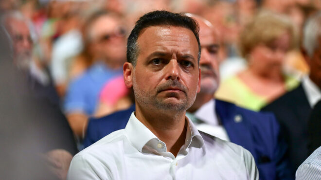 σε-θέση-μάχης-οι-διεκδικητές-στο-πασοκ-563209147