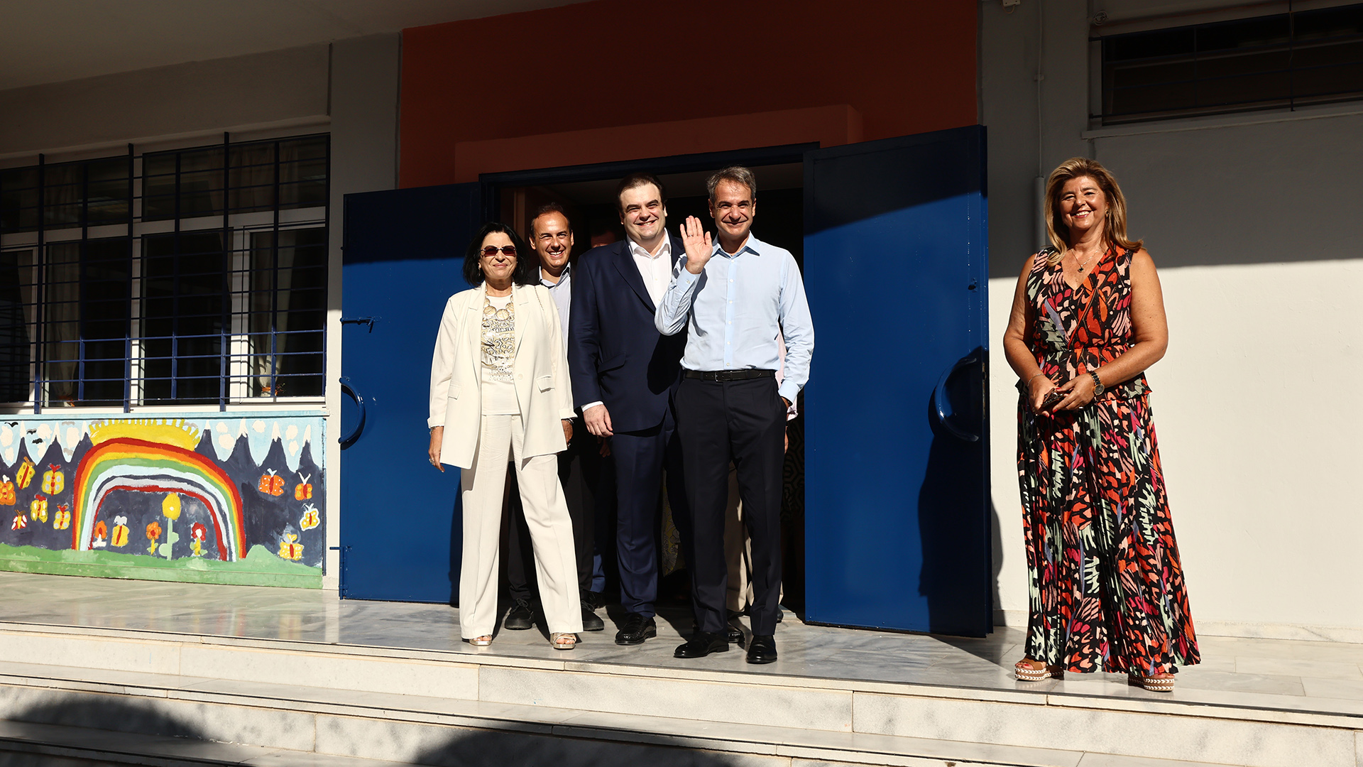 Μητσοτάκης: Στο 2ο Δημοτικό Γλυφάδας για την έναρξη της νέας σχολικής χρονιάς-1