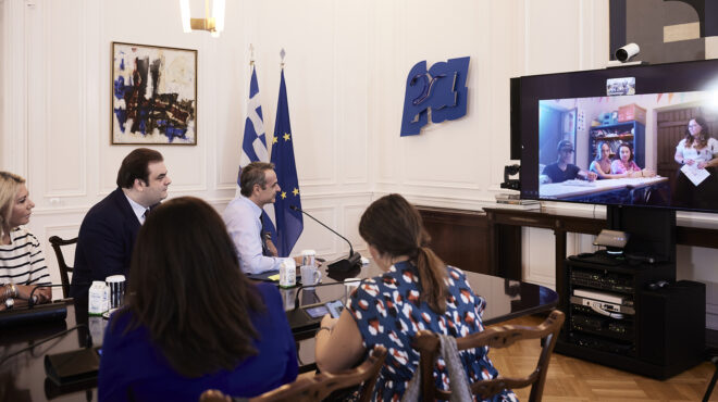 μητσοτάκης-και-πιερρακάκης-μπήκαν-563218222