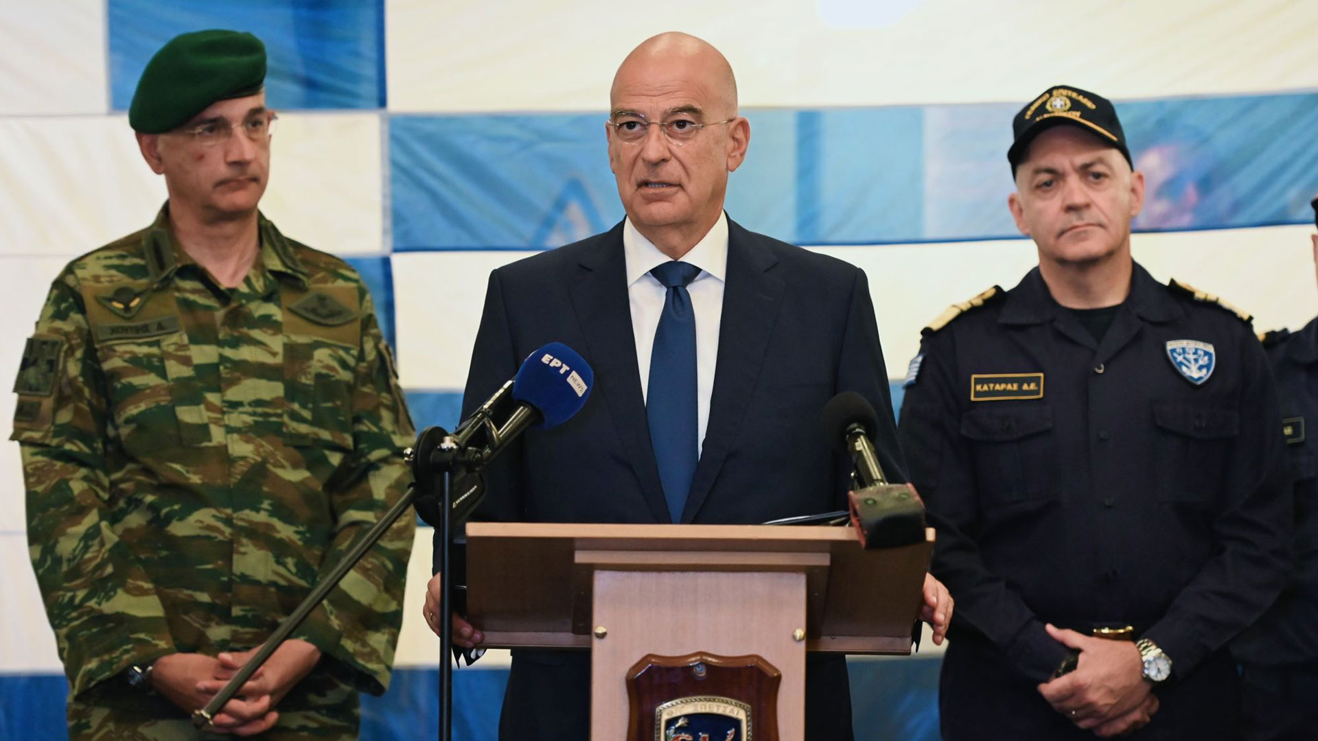 Επίσκεψη Δένδια στη φρεγάτα «Σπέτσαι» λίγο πριν αποπλεύσει για την Ερυθρά Θάλασσα-7