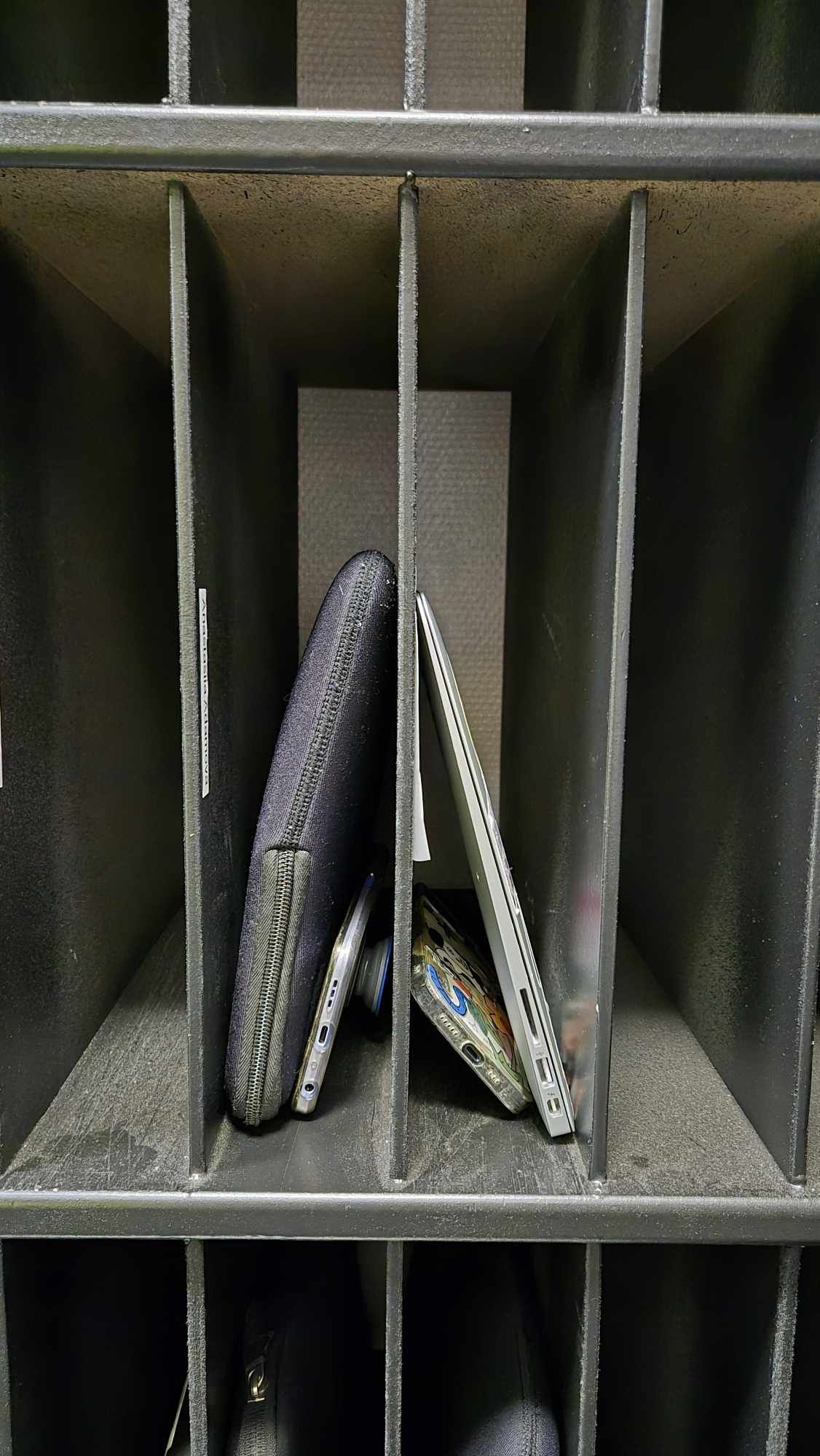 Κινητό στην τσάντα: Τι μας μαθαίνει ένα σχολείο στη Δανία-2