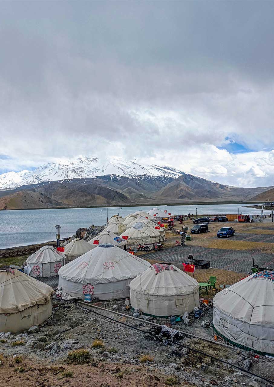 Οδηγώντας στον αυτοκινητόδρομο Karakoram της Κίνας-1