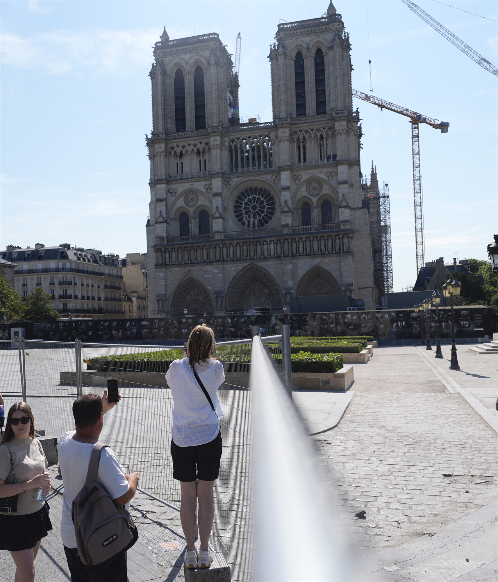 Παρίσι: Αντιπαράθεση για τα βιτρό στη Νοτρ Νταμ-2