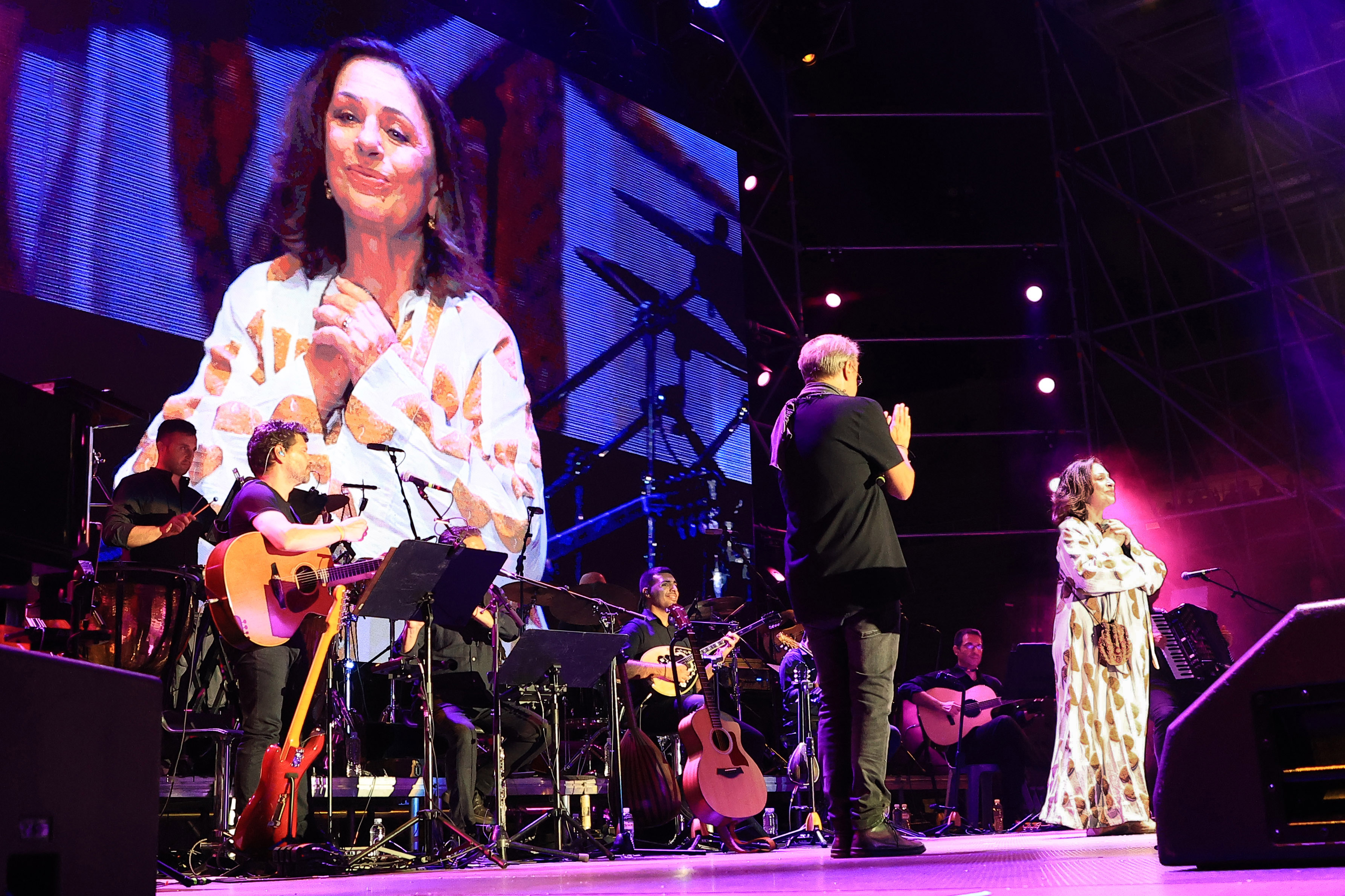 Λευτέρης Παπαδόπουλος: Βαθιά υπόκλιση στον αρχηγό-2