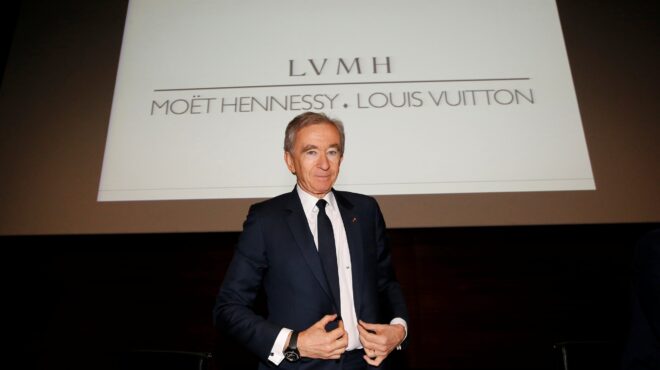 το-πεκίνο-έκανε-πλουσιότερο-κατά-17-δισ-563243782