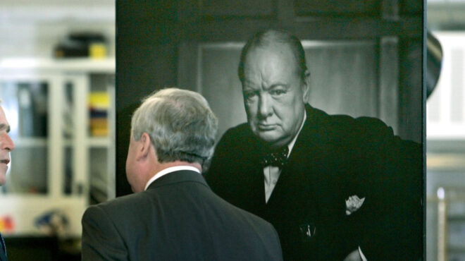 ουίνστον-τσόρτσιλ-βρέθηκε-το-κλεμμέν-563215849