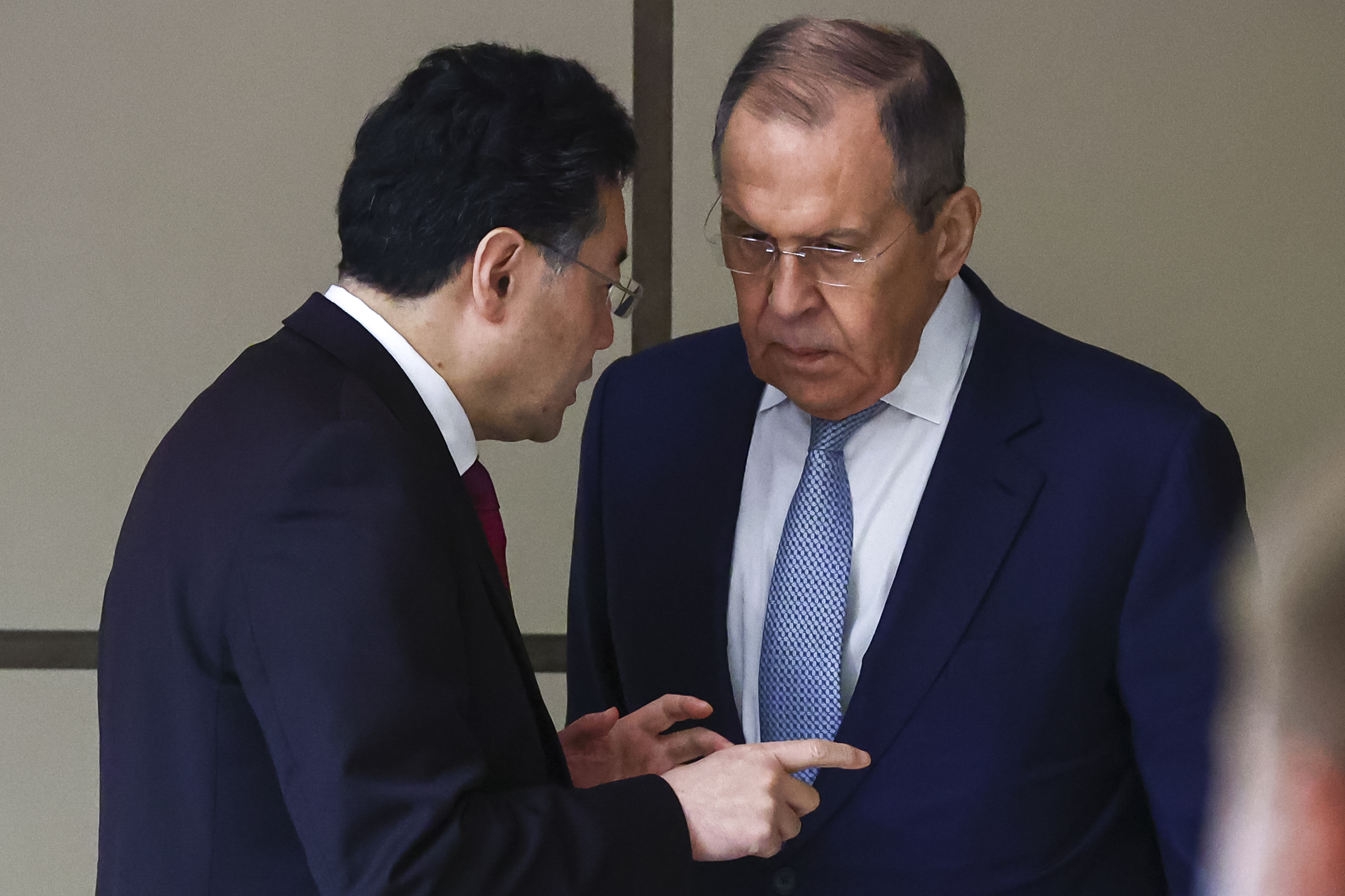 Κίνα: Τα ίχνη του «αγνοούμενου» ΥΠΕΞ βρέθηκαν – Αλλά δεν είναι πια αυτός που ήταν-3