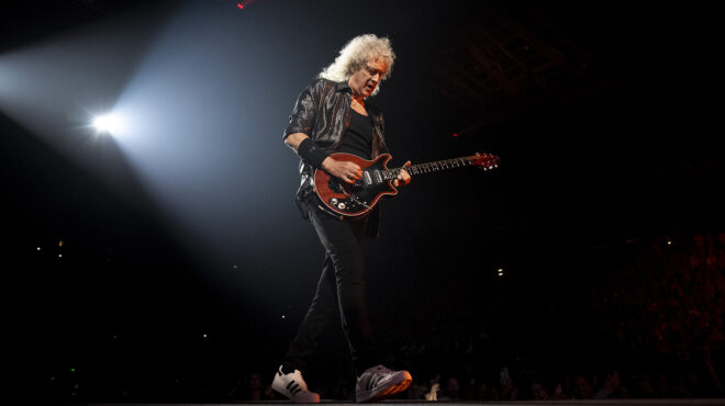 ο-μπράιαν-μέι-των-queen-υπέστη-εγκεφαλικό-ε-563202952