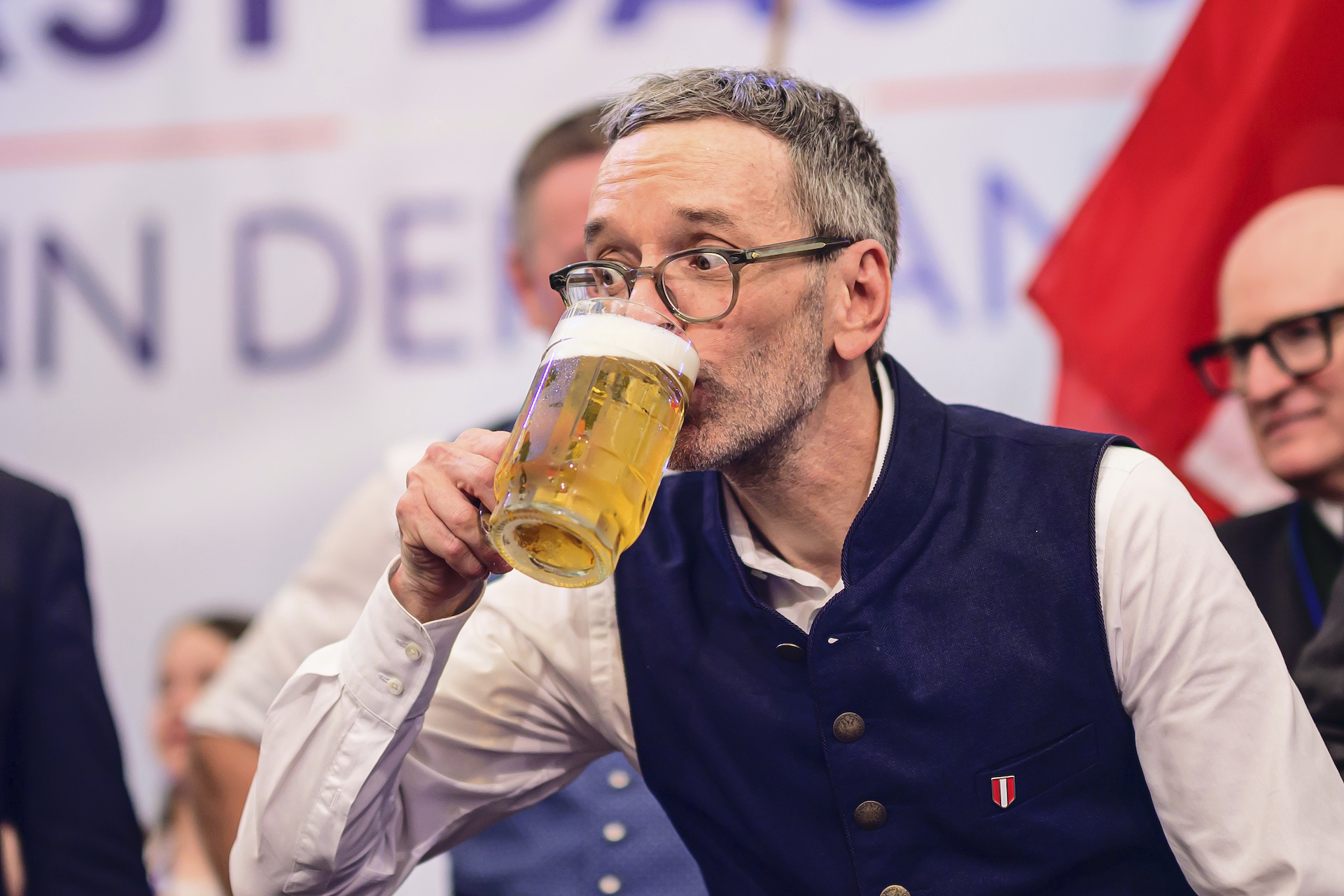 Αυστρία: Βουλευτικές εκλογές την Κυριακή με «αέρα» ακροδεξιάς-2