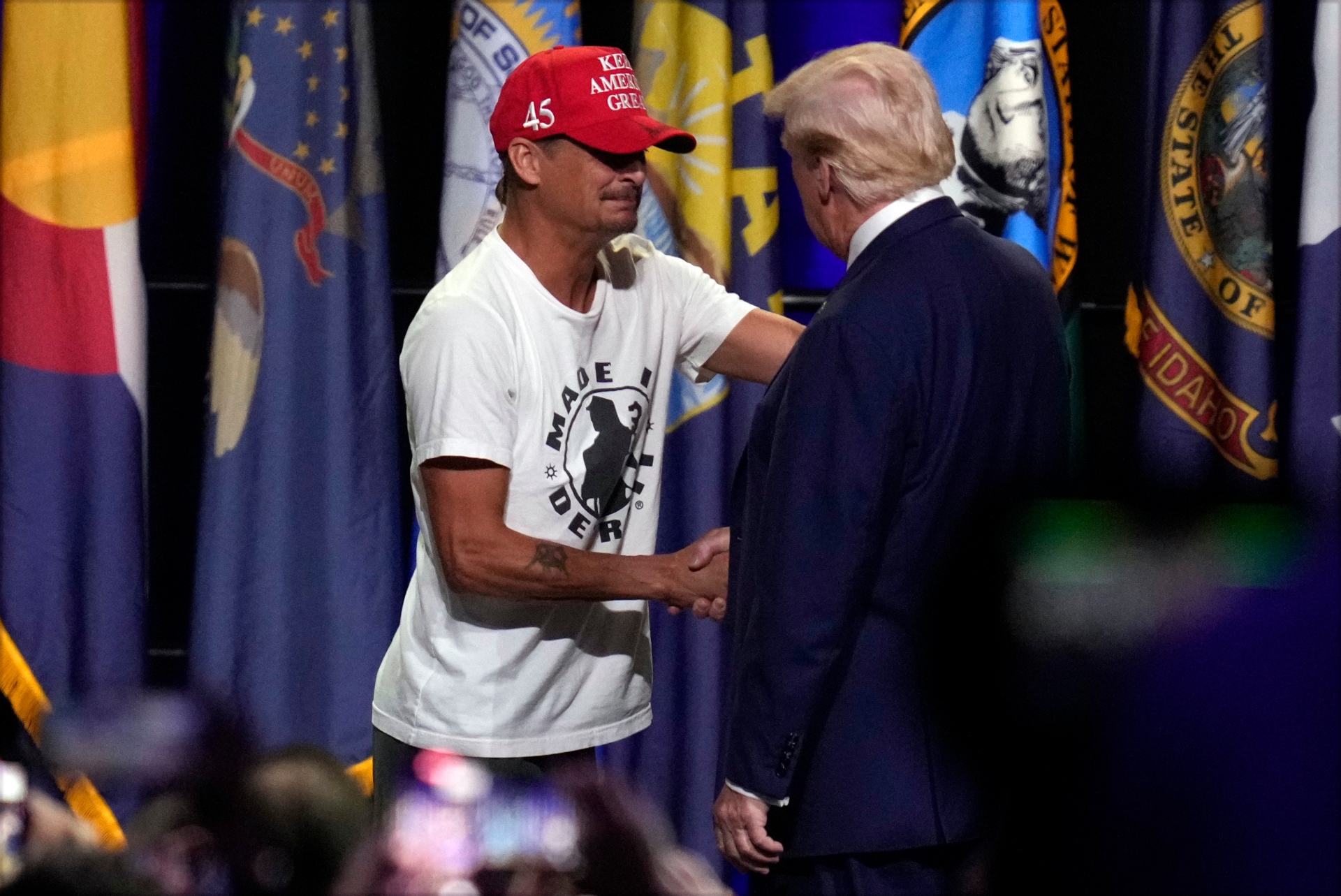 Οι celebrities που «βγάζουν» Πρόεδρο στις ΗΠΑ-9