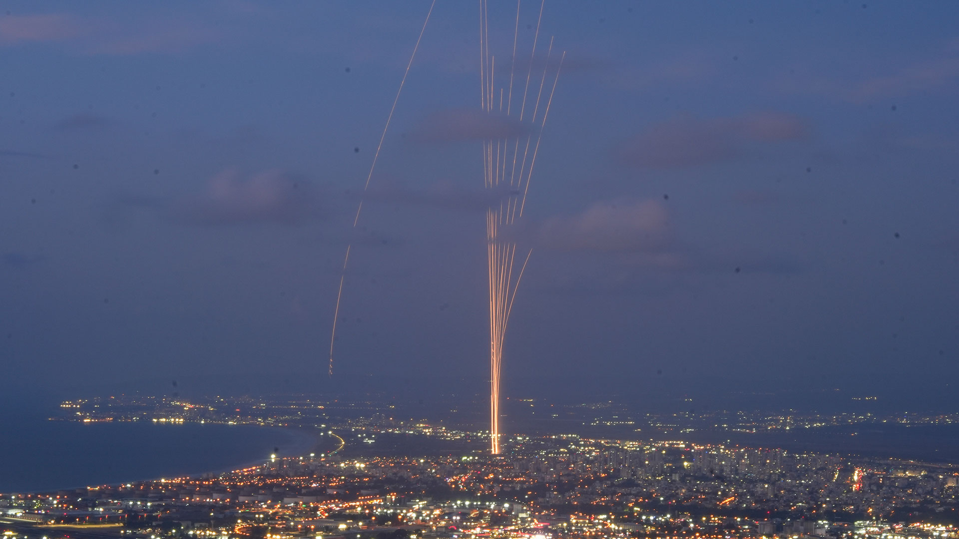 Ο Λίβανος μετρά πληγές, το Ισραήλ ετοιμάζεται για νέο σφυροκόπημα-8