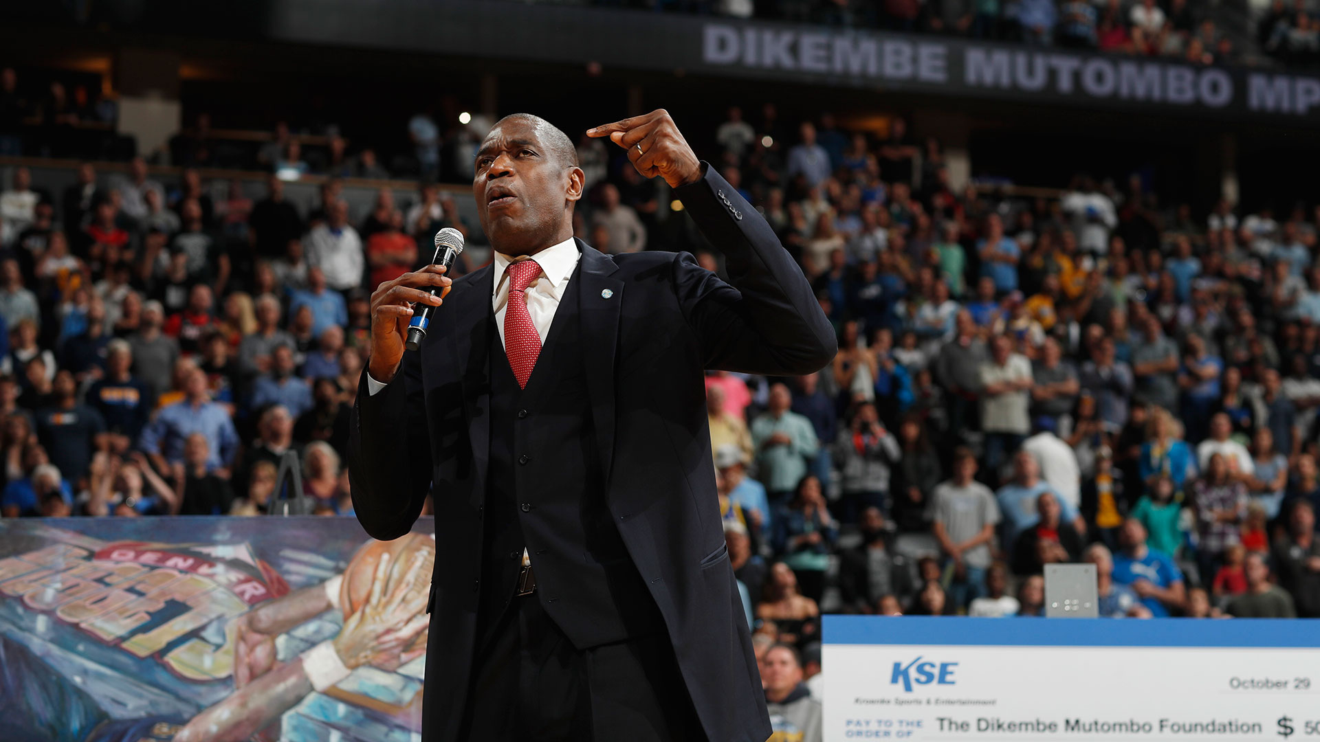 Ντικέμπε Μουτόμπο: Εφυγε από τη ζωή σε ηλικία 58 ετών ο θρύλος του ΝΒΑ-1