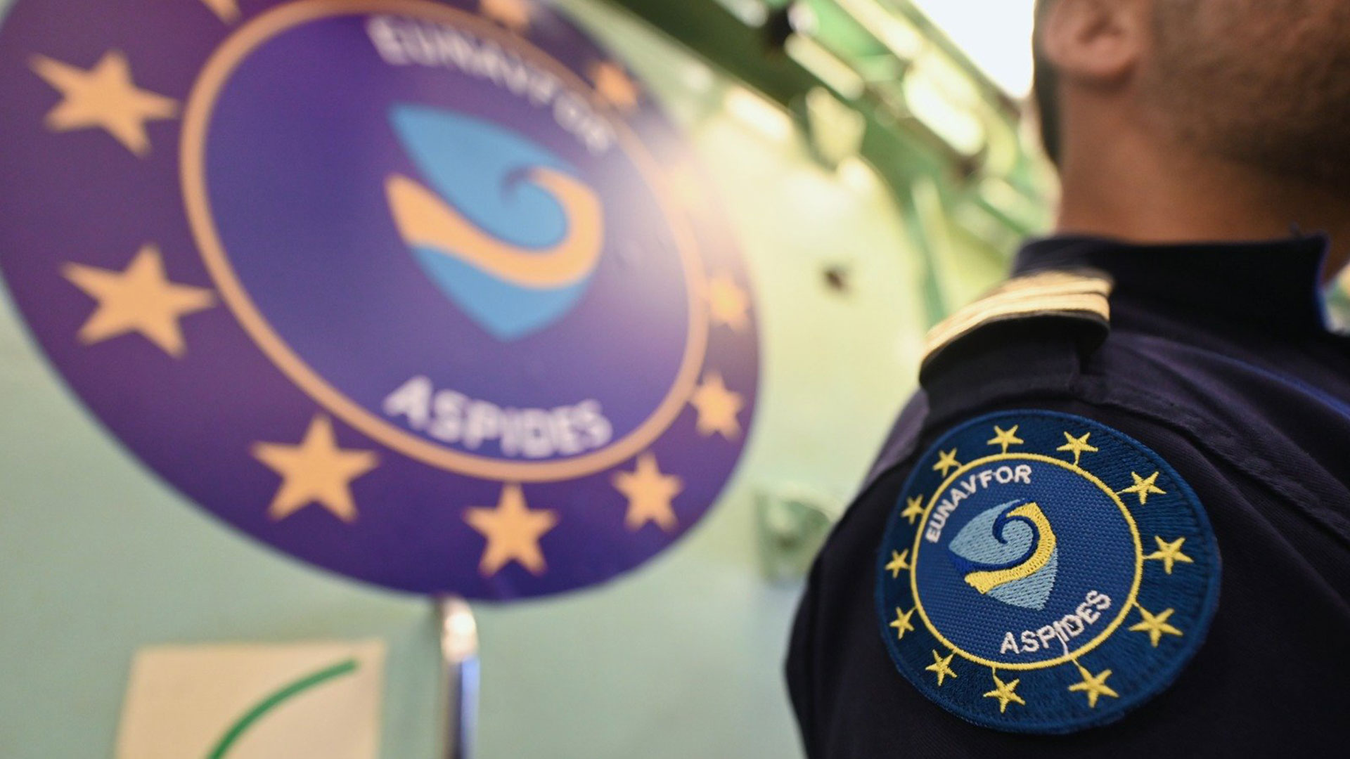 Επίσκεψη Δένδια στη φρεγάτα «Σπέτσαι» λίγο πριν αποπλεύσει για την Ερυθρά Θάλασσα-2