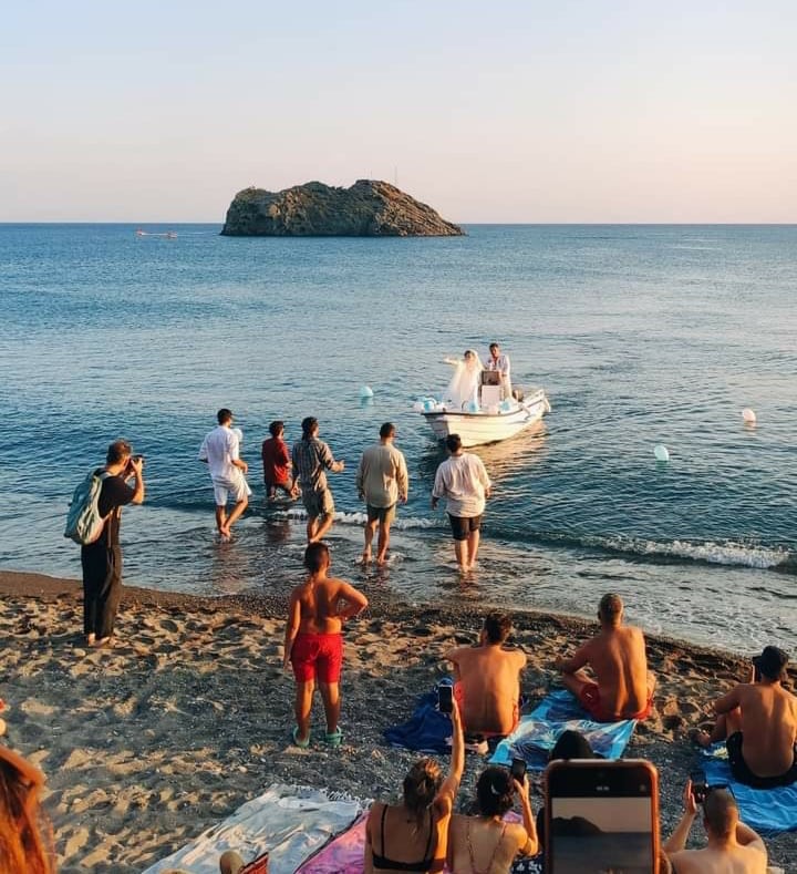 H Λέσβος φέτος είναι sold out-1