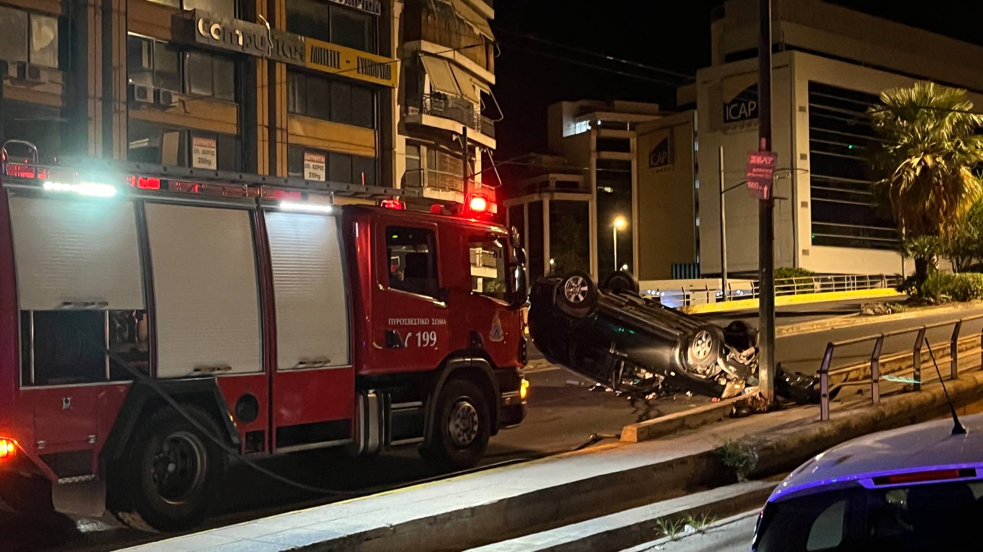 Καλλιθέα: Ανατροπή οχήματος στη Θησέως-1