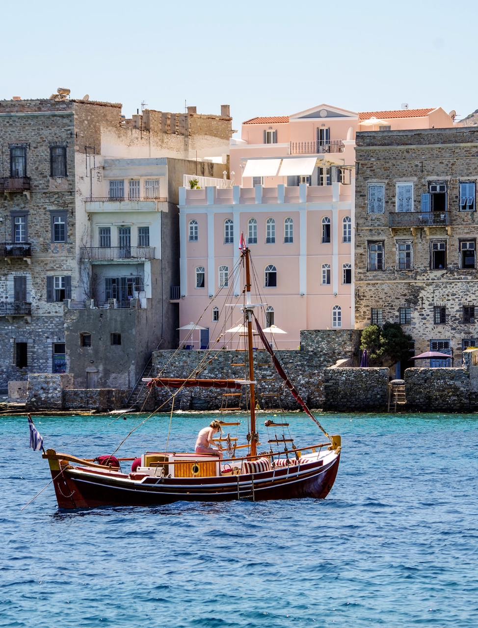 «Ξέρεις τι είναι να βλέπεις την μπουλντόζα να καταστρέφει το καΐκι σου;»-7