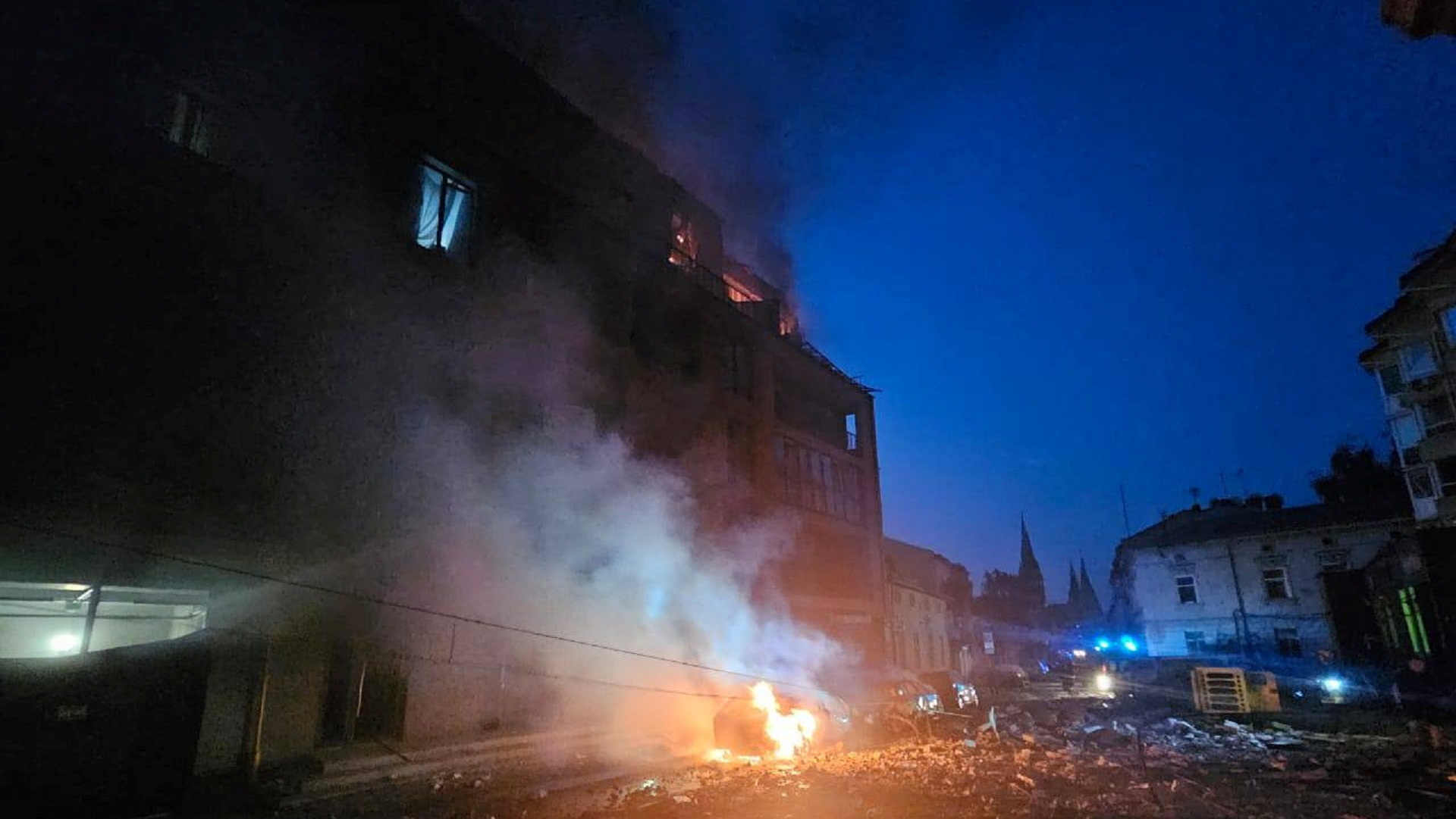 Ουκρανία: H Ρωσία σφυροκόπησε το Λβιβ και άλλες πόλεις – Τουλάχιστον οκτώ νεκροί-2