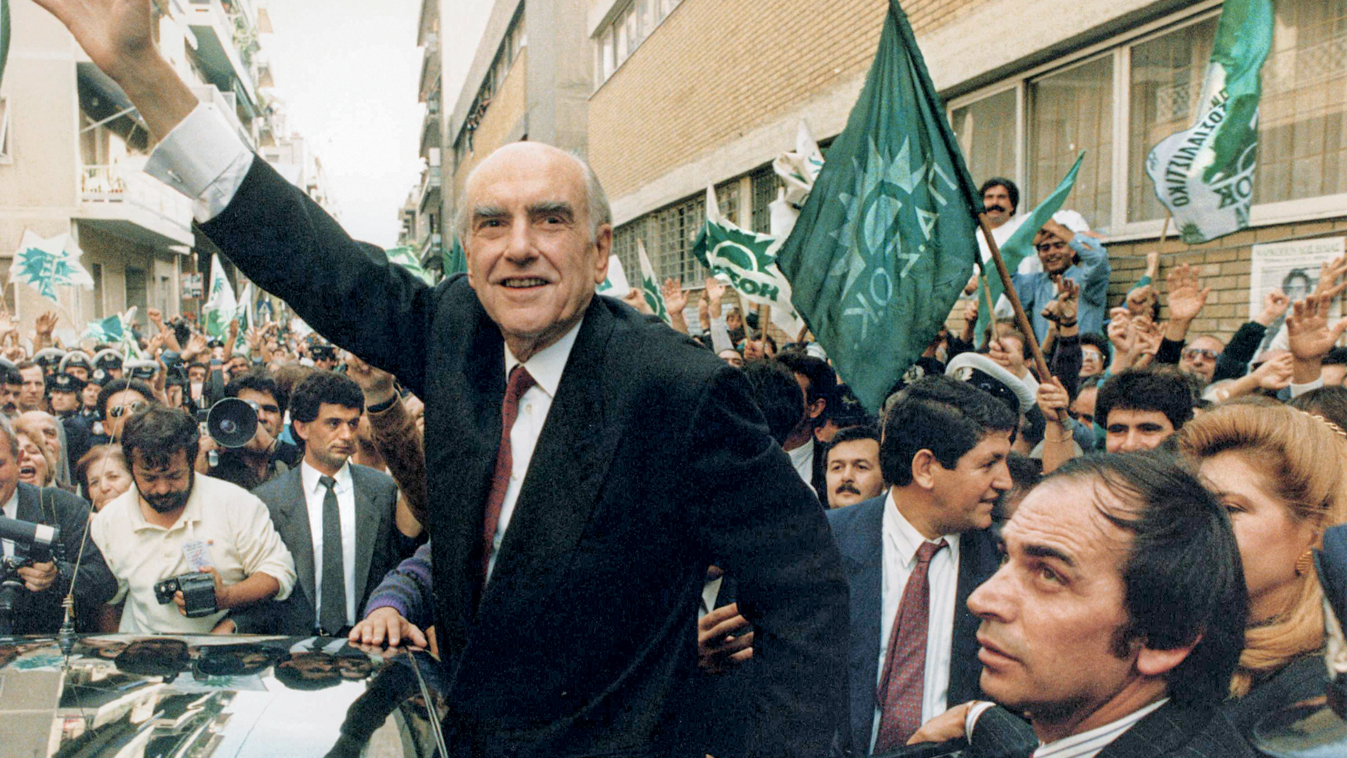 λαϊκισμός-αντί-για-σοσιαλισμό-563199091