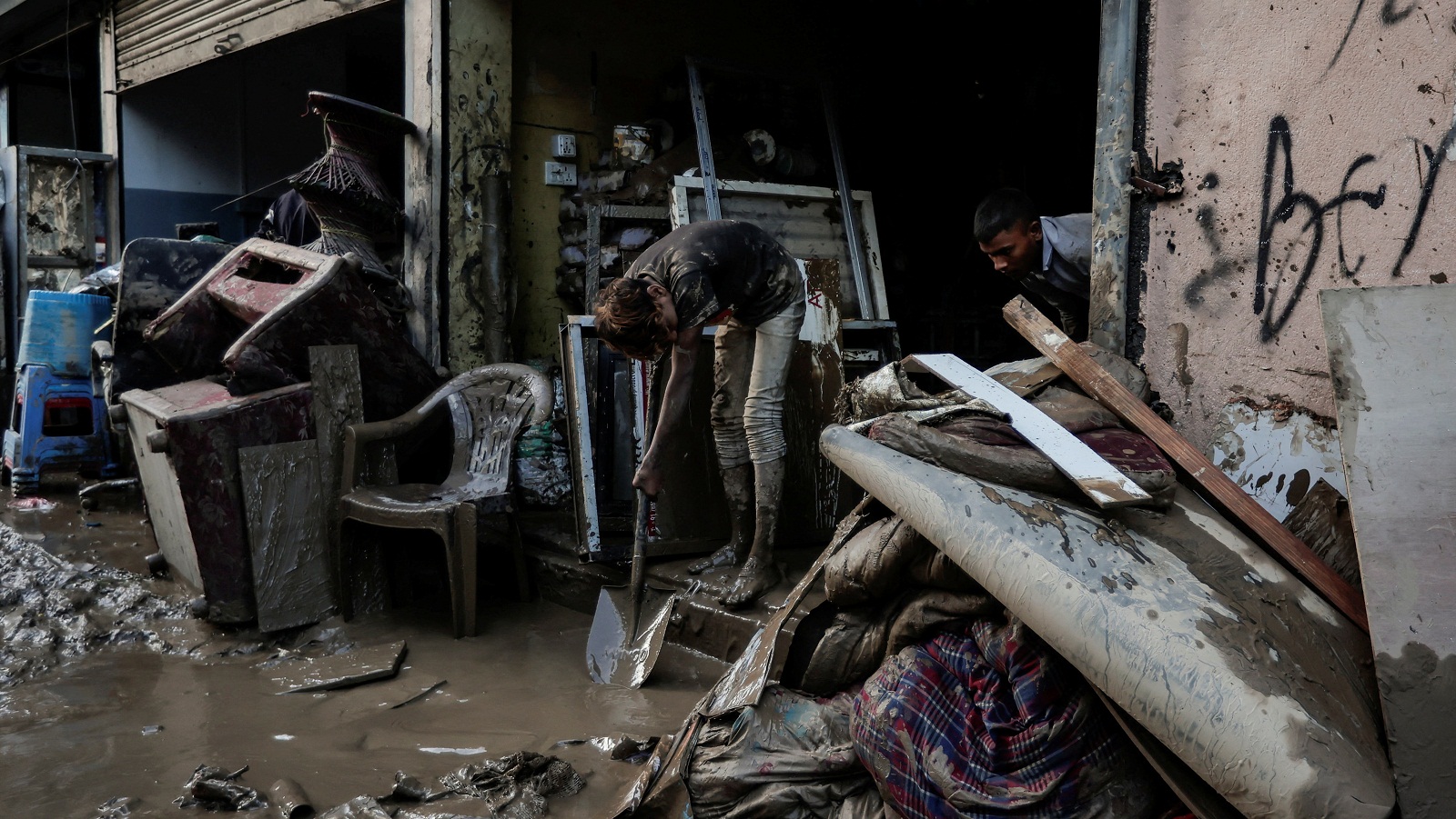 Νεπάλ: Σχεδόν 200 νεκροί από πλημμύρες και κατολισθήσεις (εικόνες)-2