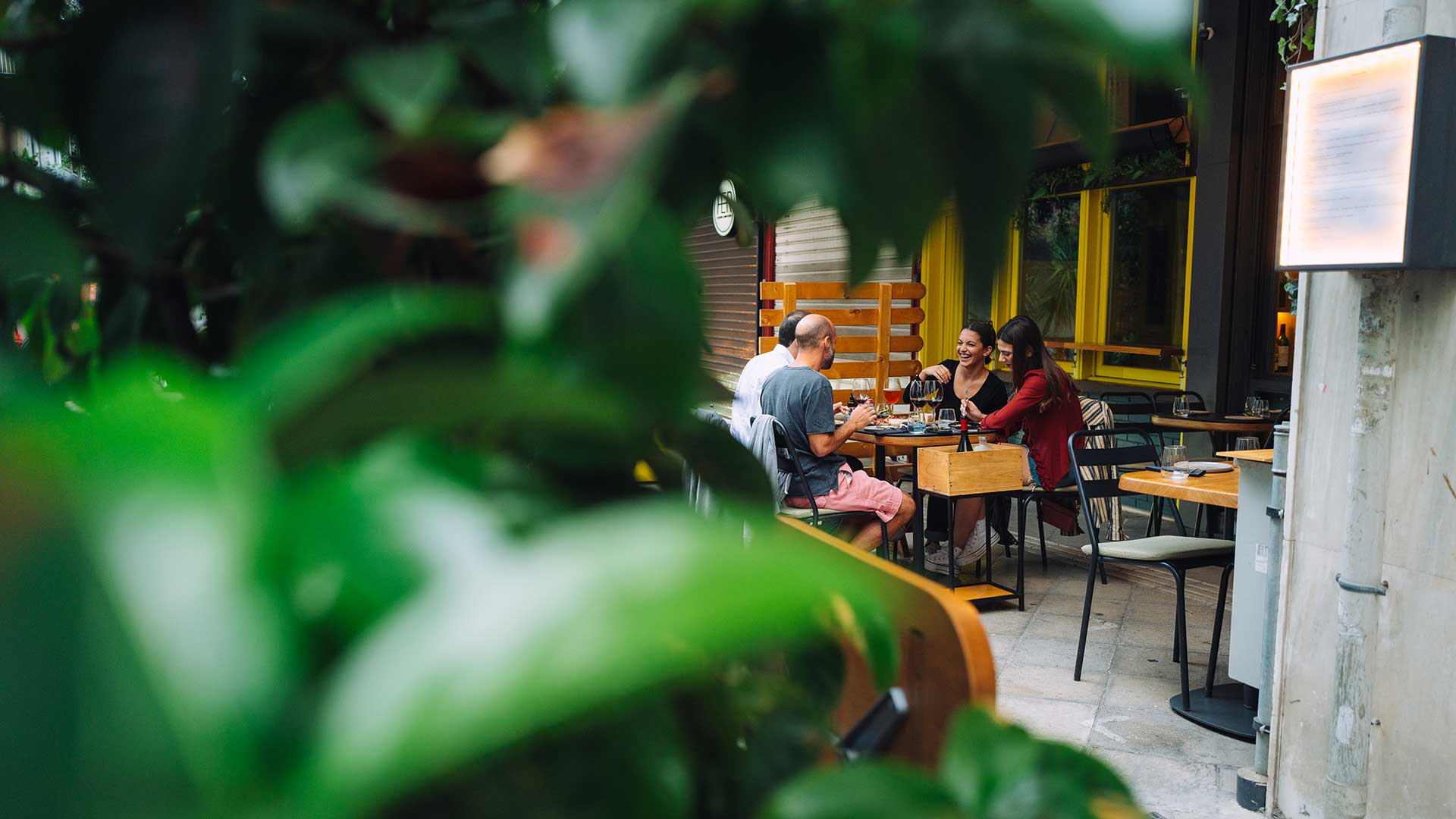 Πού βγαίνουμε μετά το γραφείο; Τα αγαπημένα μας after office στέκια στην Αθήνα-3