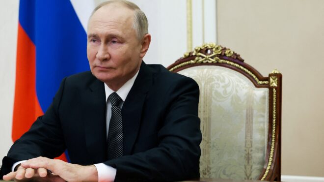 καρά-μουρζά-οι-πολιτικοί-κρατούμενοι-563246557