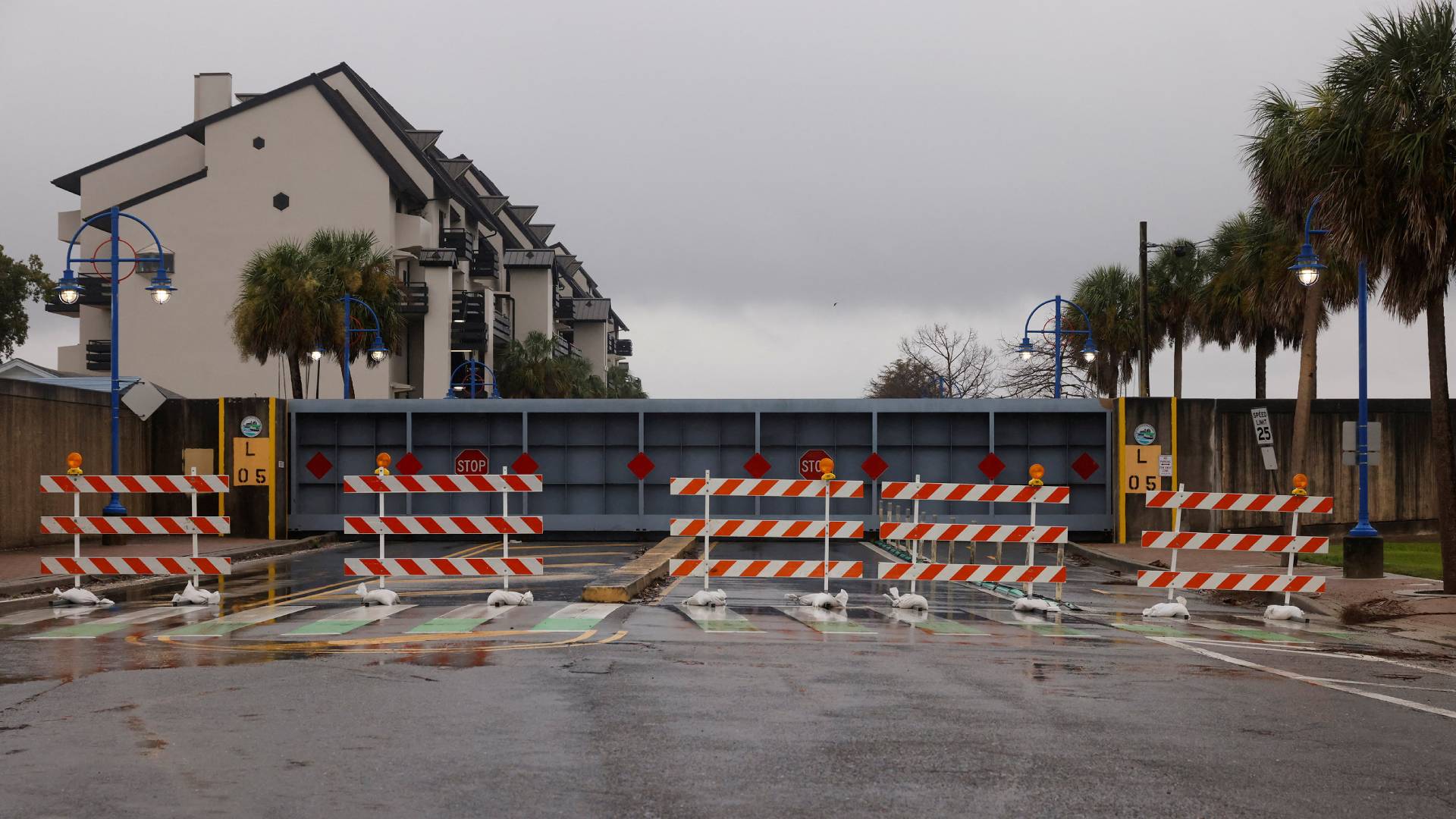 ΗΠΑ: Η τροπική καταιγίδα «Φρανσίν» σφυροκοπά Μισισίπι και Λουιζιάνα – Εικόνες-4