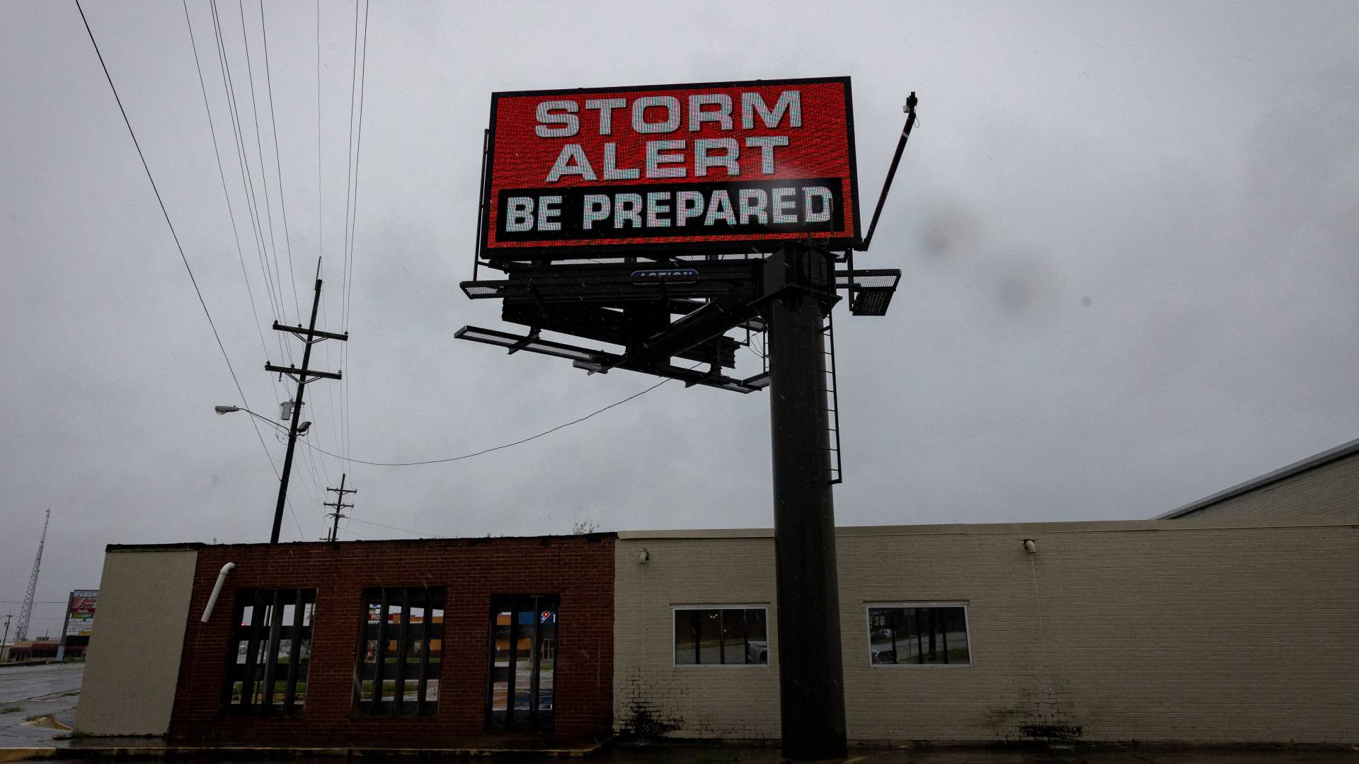 ΗΠΑ: Η τροπική καταιγίδα «Φρανσίν» σφυροκοπά Μισισίπι και Λουιζιάνα – Εικόνες-6