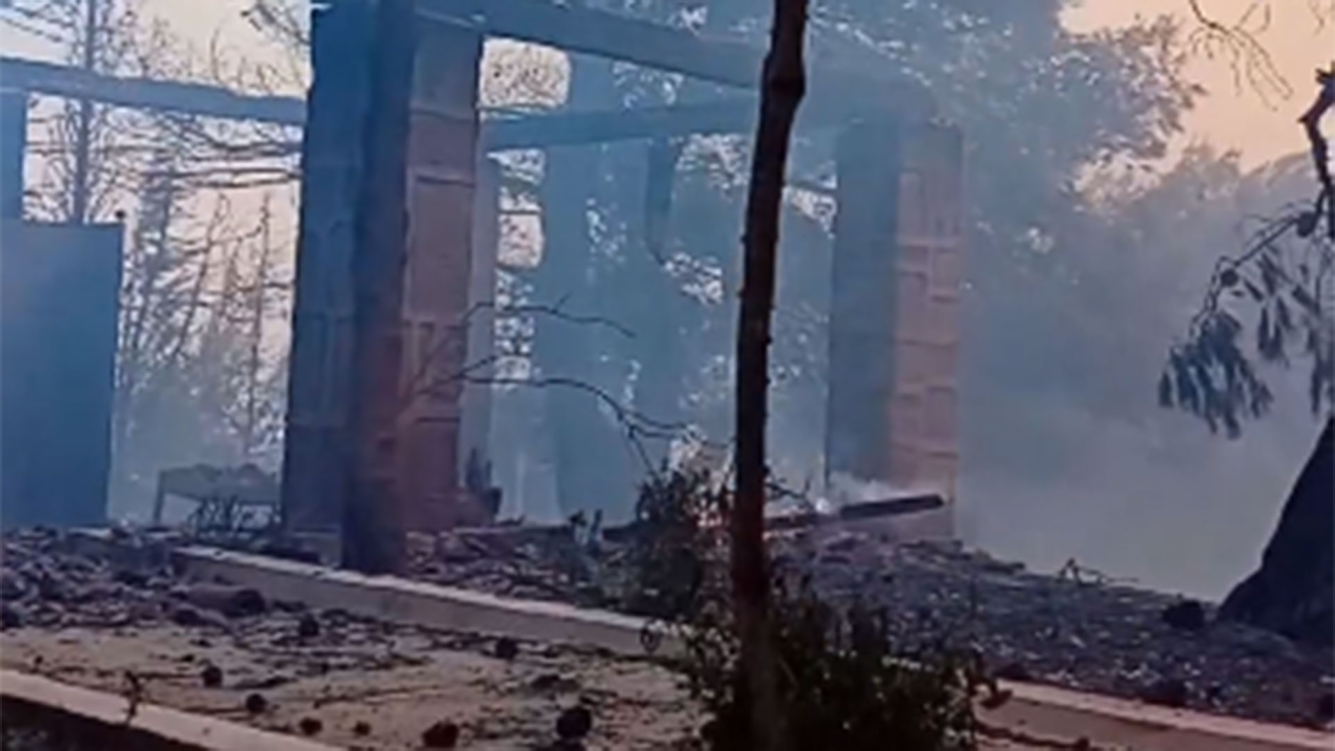 Φωτιά στην Κορινθία: Ζημιές σε ιστορική εκκλησία στη Ζάχολη-2