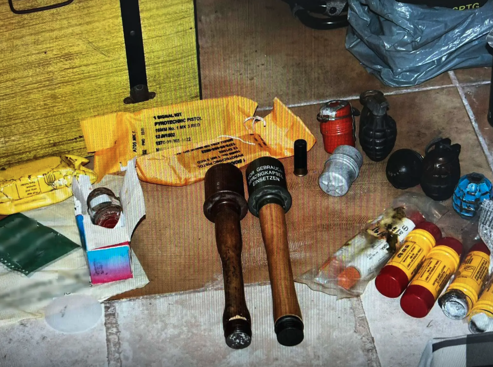 Ιωάννινα: Ο τραυματισμός 19χρονου αποκάλυψε ένα τεράστιο οπλοστάσιο-2