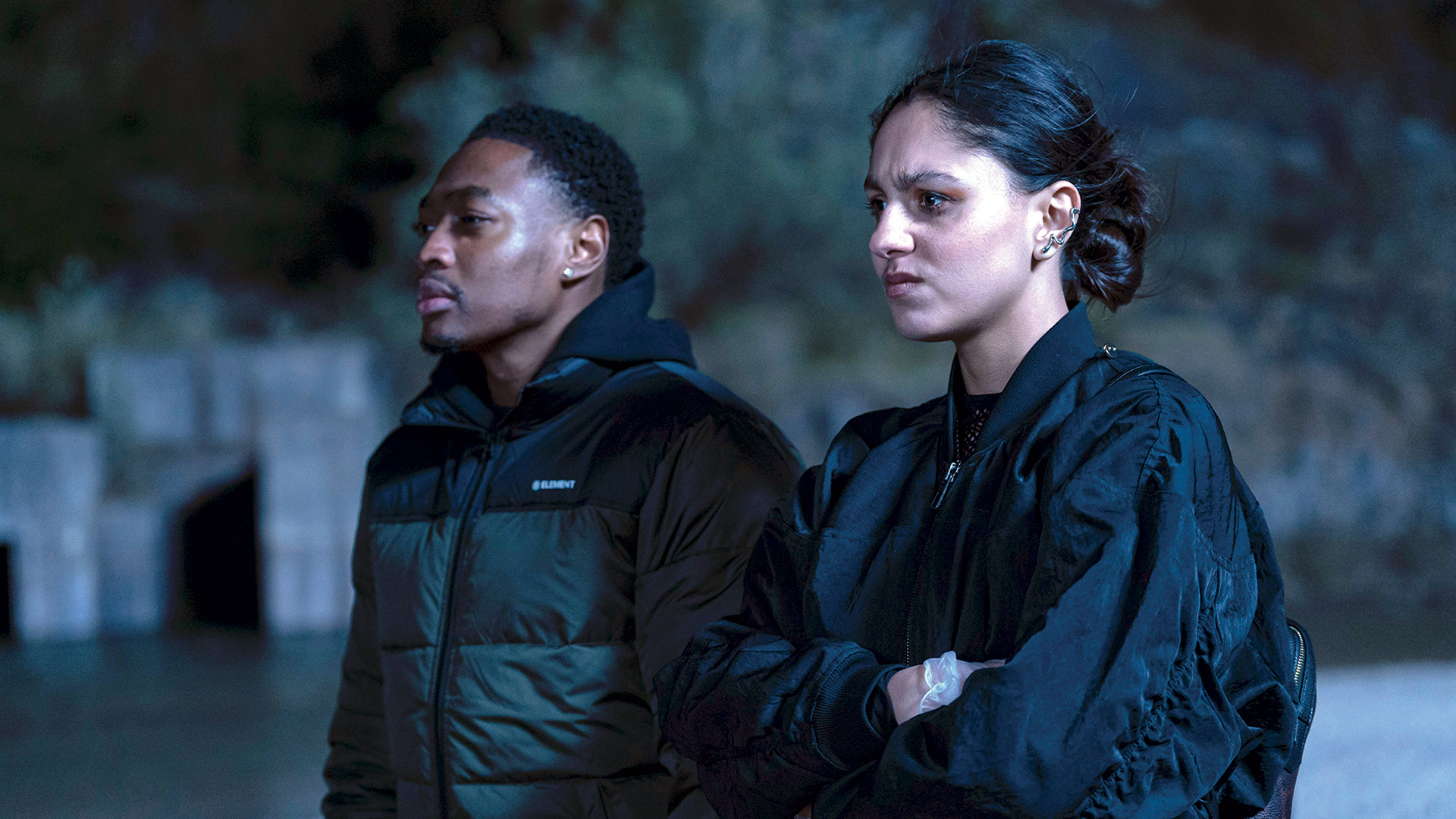 Η σειρά που συνδυάζει το ξεκαρδιστικό χιούμορ με τη σκοτεινή δράση-1