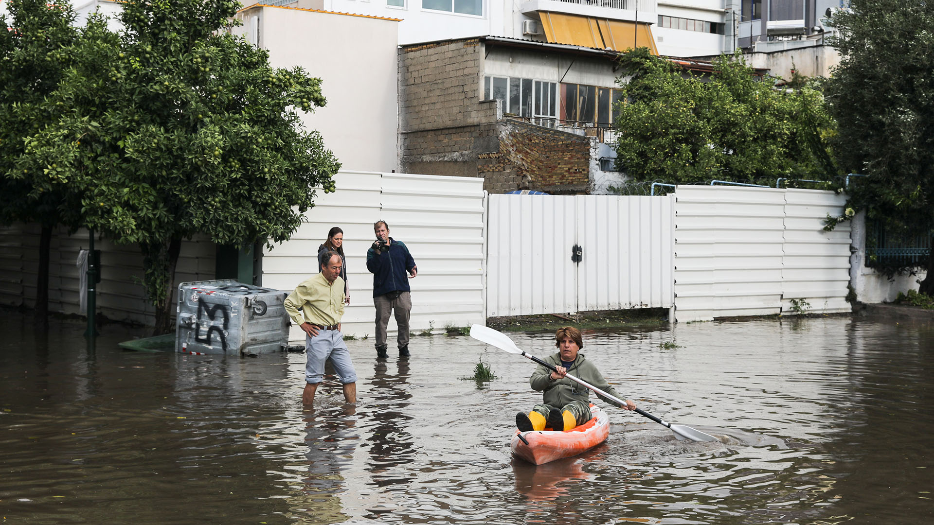 «Σε κεντρικούς δρόμους της Αθήνας δεν υπάρχουν φρεάτια»-1