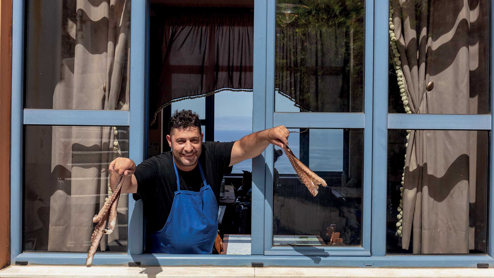 Τα καφενεία-ουζερί της Λέσβου που αξίζει να επισκεφθείτε-3