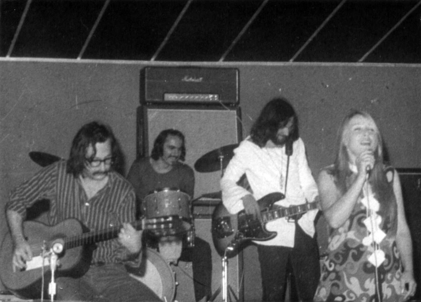 «Χιπάκια» στην κηδεία του Σεφέρη-1