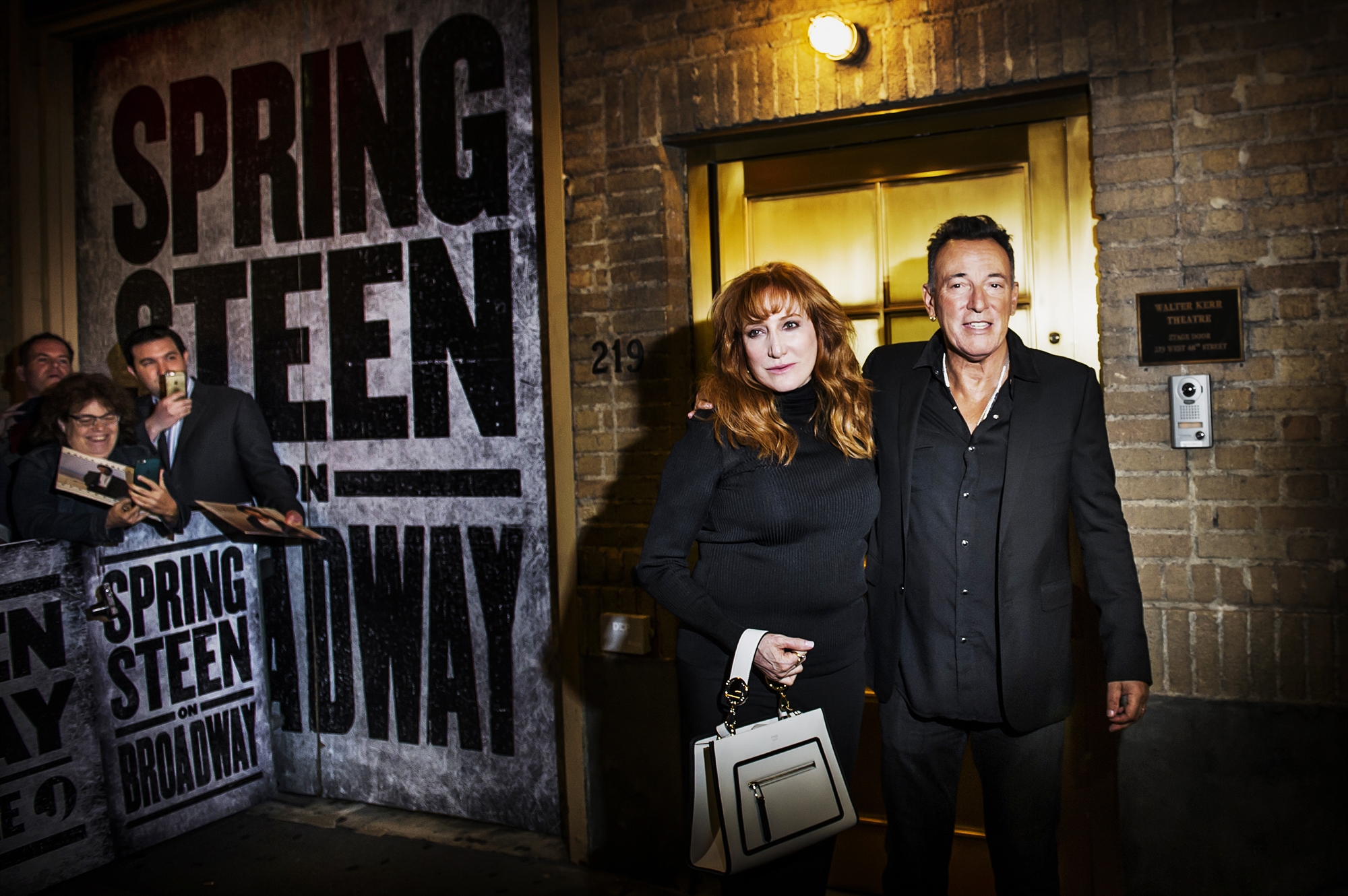 «Κατ’ αρχάς, δεν έχω και πολύ καλή φωνή»-4