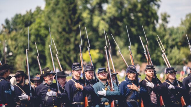 στον-πόλεμο-πεθαίνει-και-η-ηθική-563220835