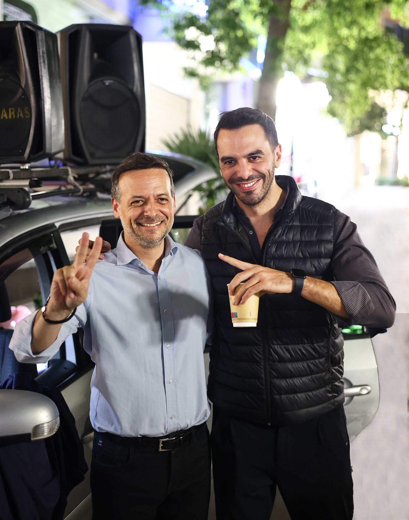 Ολα είναι δρόμος (και καφενεία)-17