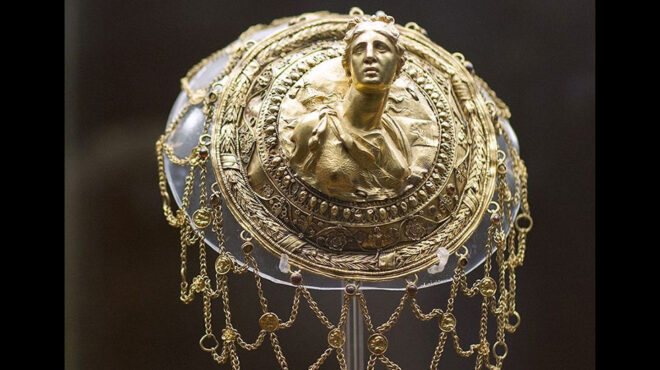 επανένωση-για-τον-θησαυρό-του-καρπεν-563202916